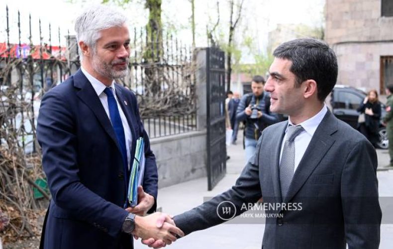 Artsakh FM meets with Auvergne-Rhône-Alpes President Laurent Wauquiez in Yerevan