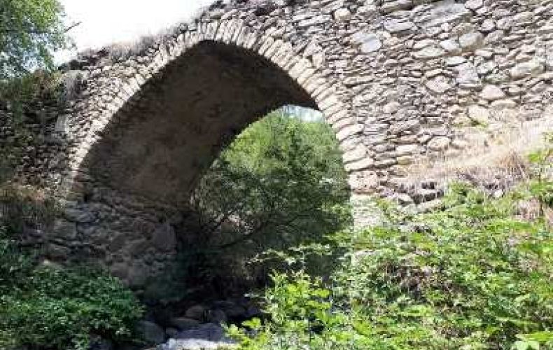 Очередной акт вандализма в Арцахе: разрушен мост Халивор в Гадруте