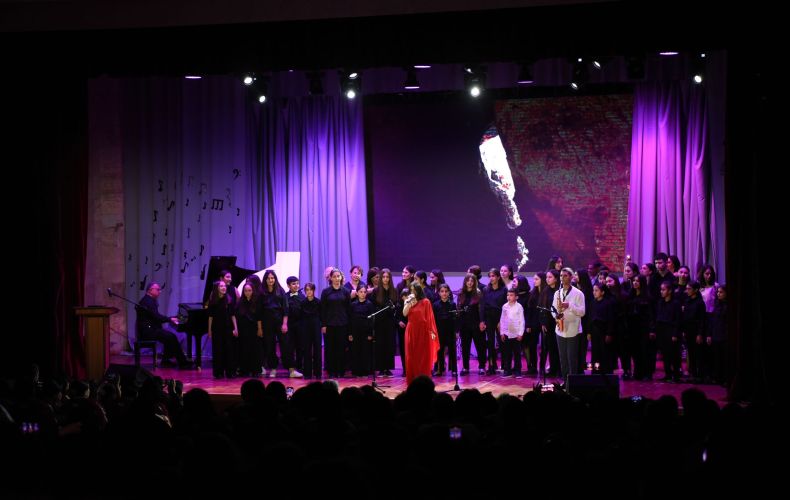 Состоялось мероприятие по случаю 85-летия музыкальной школы имени Комитаса в Степанакерте