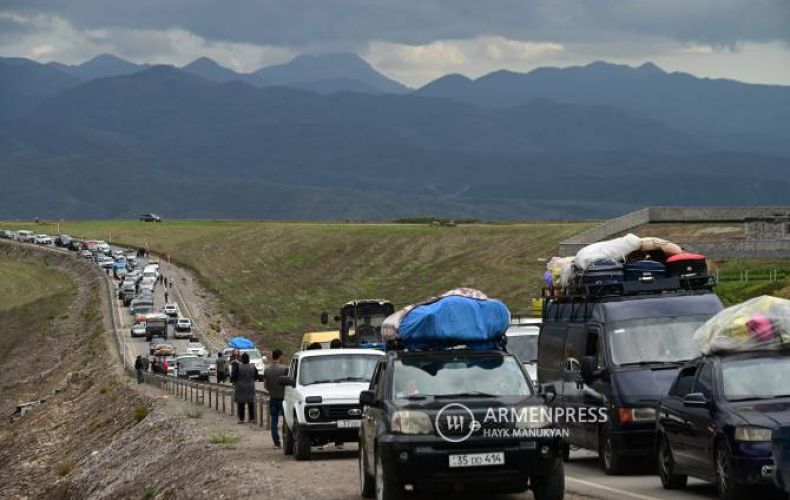 Правительство Армении выделит 2 млрд драмов на покрытие первичных расходов вынужденных переселенцев из Нагорного Карабаха