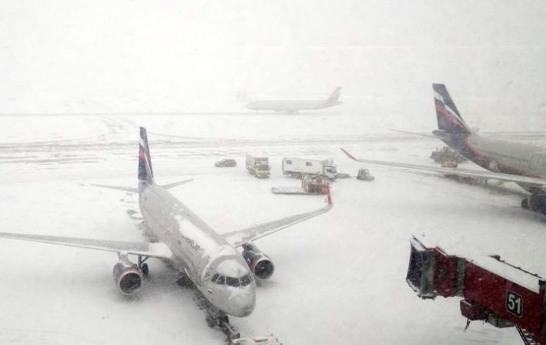 Более 30 авиарейсов задержали или отменили в аэропортах Москвы