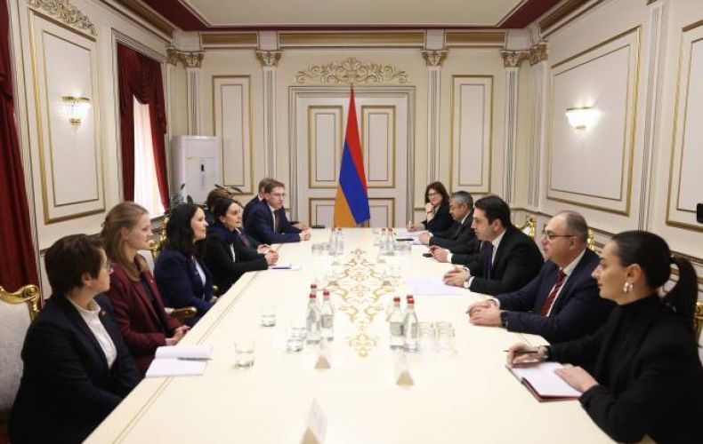 Спикер НС Армении на встрече с немецкими коллегами поднял вопрос возвращения удерживаемых в Азербайджане пленных